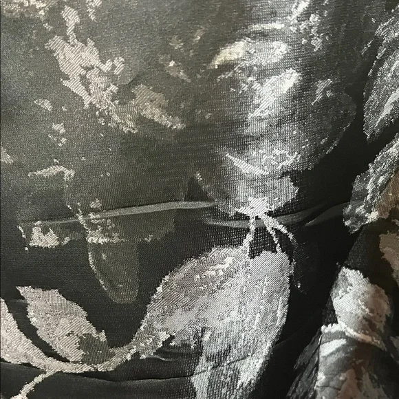 Isaac Mizrahi Black and Gray Floral Blouse - Picture 5 of 5